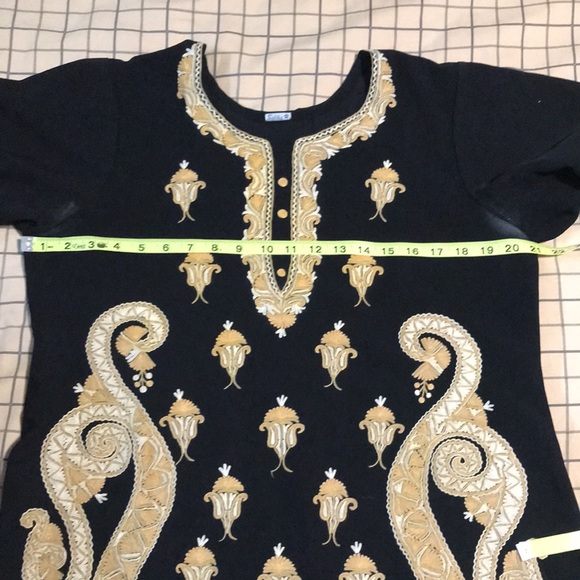 2 Piece Pakistani Shalwar Kameez Black with Yellow/Cream Kashmiri Embroidery - Picture 9 of 11